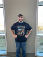 Load image into Gallery viewer, MENS HANGIN OUT S/S BLACK TEE