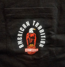 Load image into Gallery viewer, Men's Tradition Short Sleeve Black Pocket Shirt