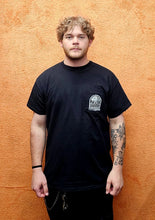 Load image into Gallery viewer, Men's Fracture Pocket Short Sleeve Black Shirt