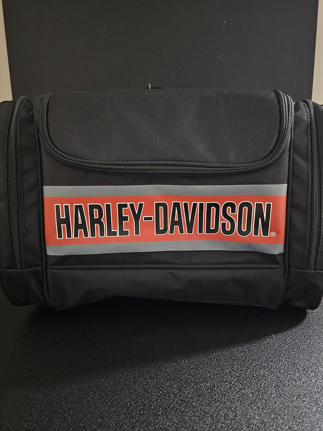 Harley-Davidson® Hop Along IV with Raincover Tour Bag 26L